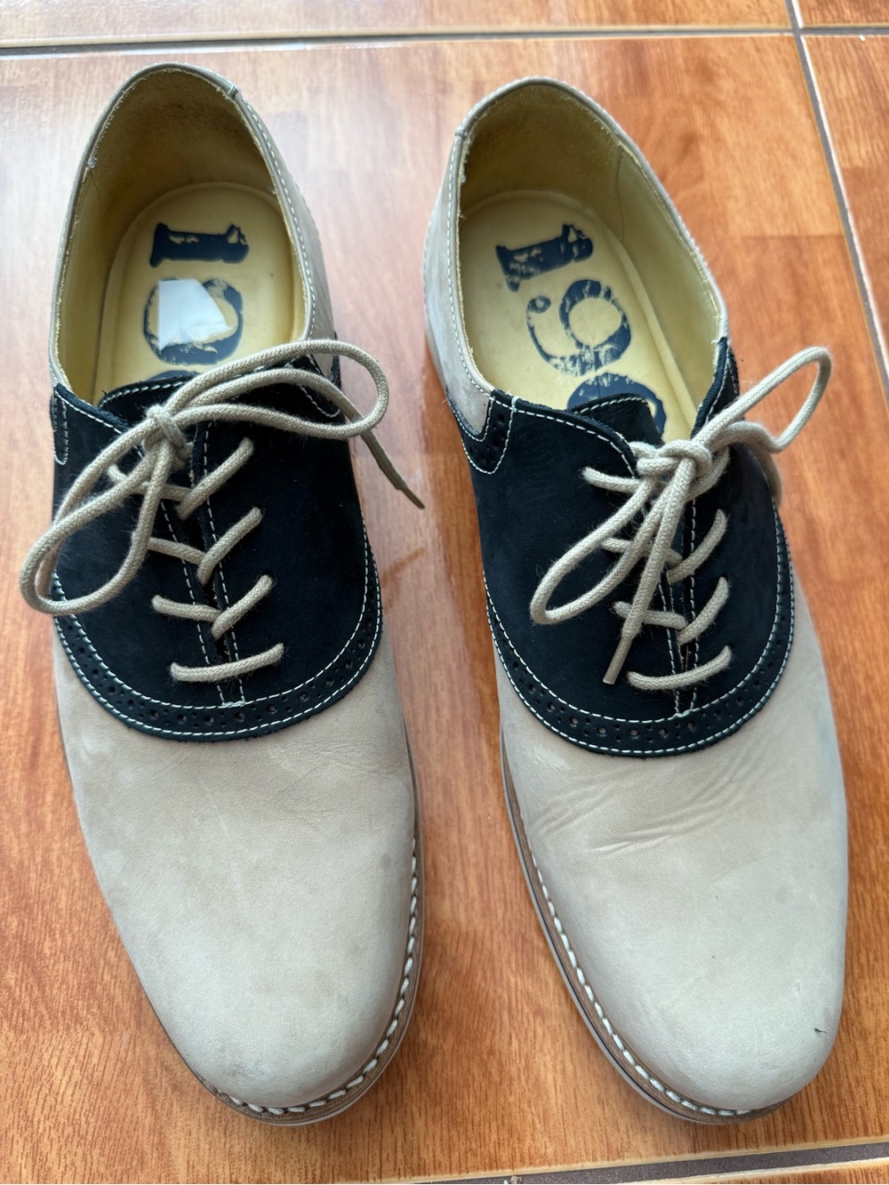 1901 Two-Tone Saddle Derby — navy black & Taupe - Picture 2 of 7